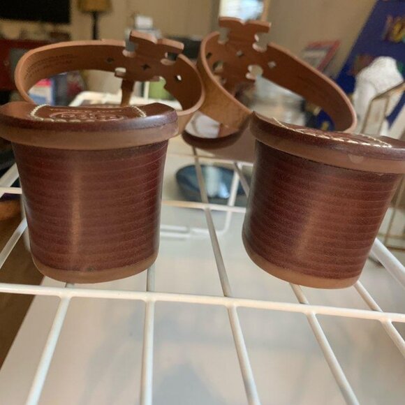 Tory Burch - Tan Logo Thong Leather Sandals w  Heel - Picture 3 of 7